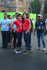 Katrina Kaif at Mumbai marathon on 17th Jan 2016